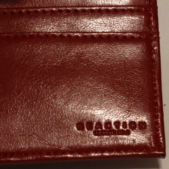 Reaction Kenneth Cole - Red Wallet For Cards, ID, pictures, bills, coins. Red - Picture 3 of 6